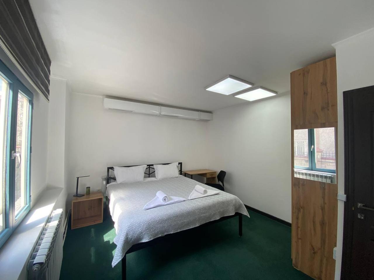 Место Встречи "Guest House Meeting Place" Bishkek Exteriör bild